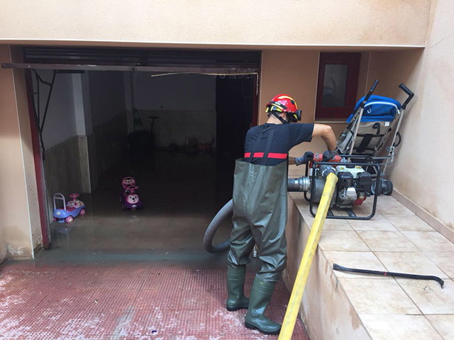 La lluvia inunda cinco sótanos en San Isidro 6