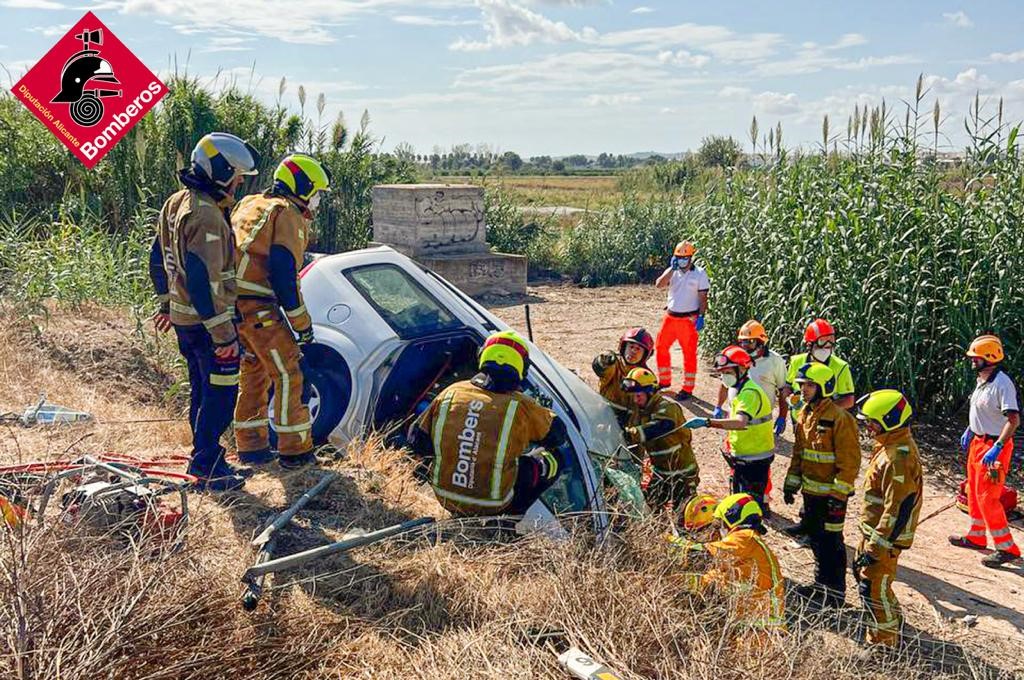 Una Mujer Resulta Herida En Un Accidente En La Ap7 A Su Paso Por Catral 9702