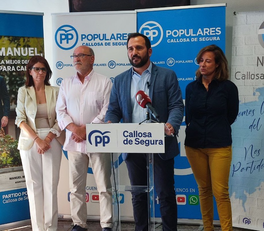 El alcaldable del PP callosino, Manuel Martínez, en la presentación de la lista