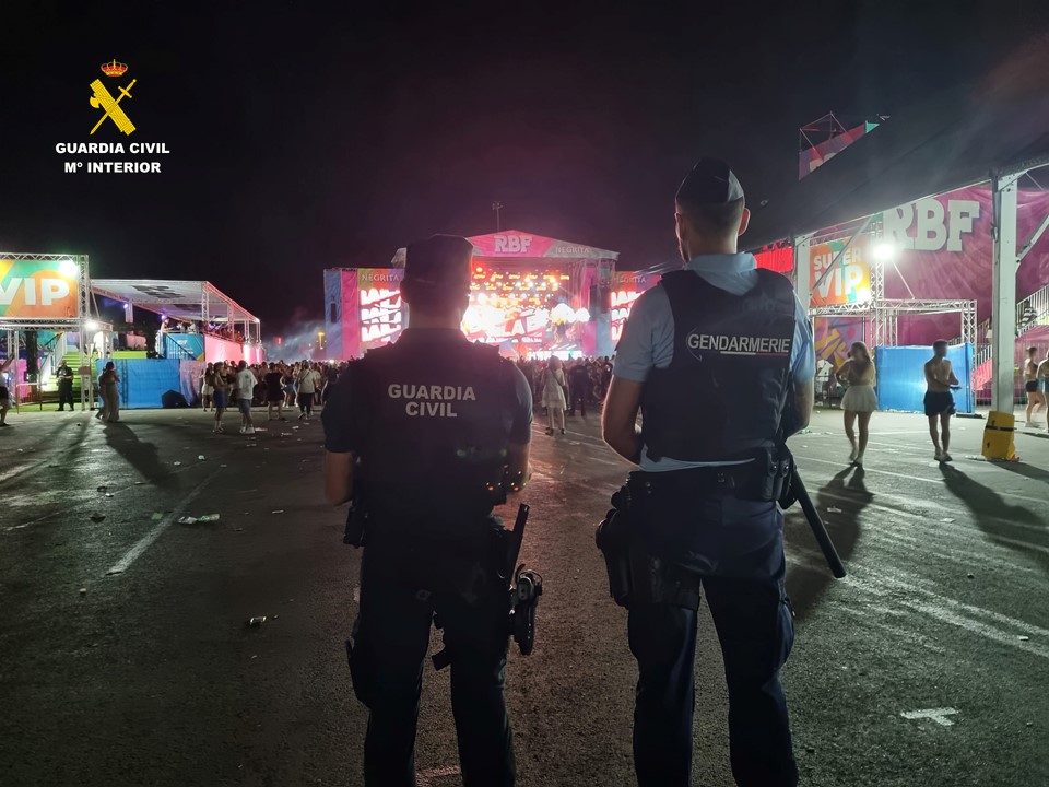 La Guardia Civil detiene a seis personas por tráfico de drogas durante el pasado festival de música celebrado en Torrevieja