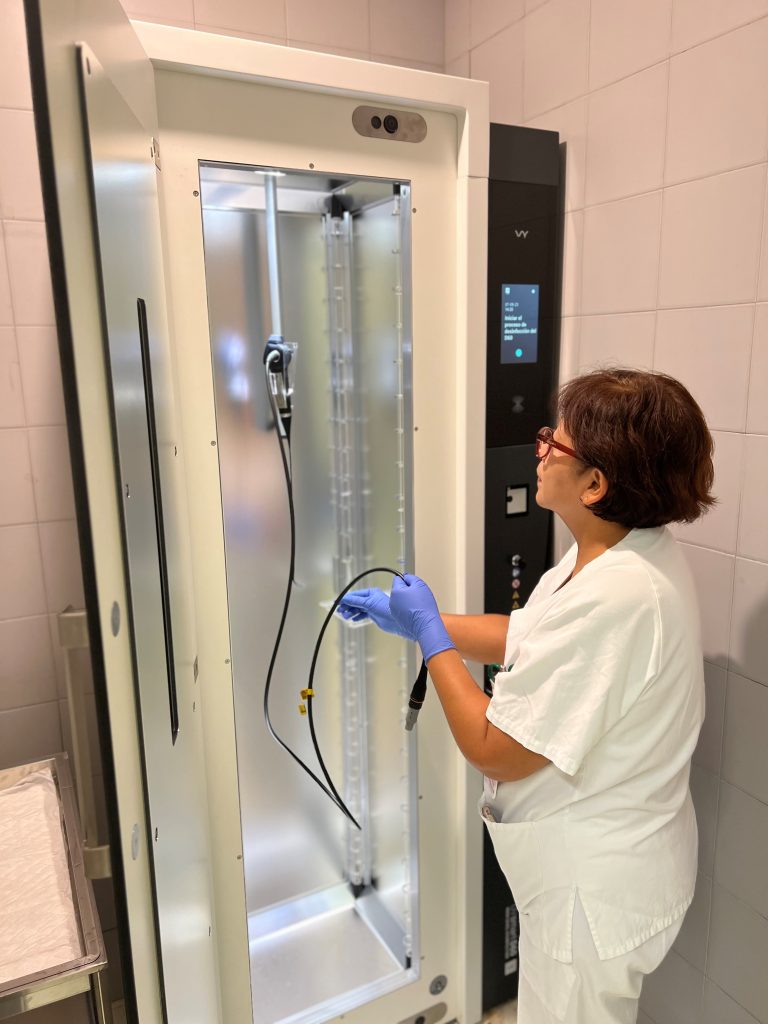  El hospital de Torrevieja incorpora una plataforma de alta desinfección con luz ultravioleta C  