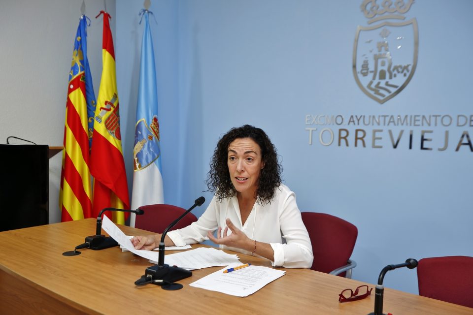 Torrevieja aprueba a la convocatoria de licitación para el transporte de las escuelas deportivas 6
