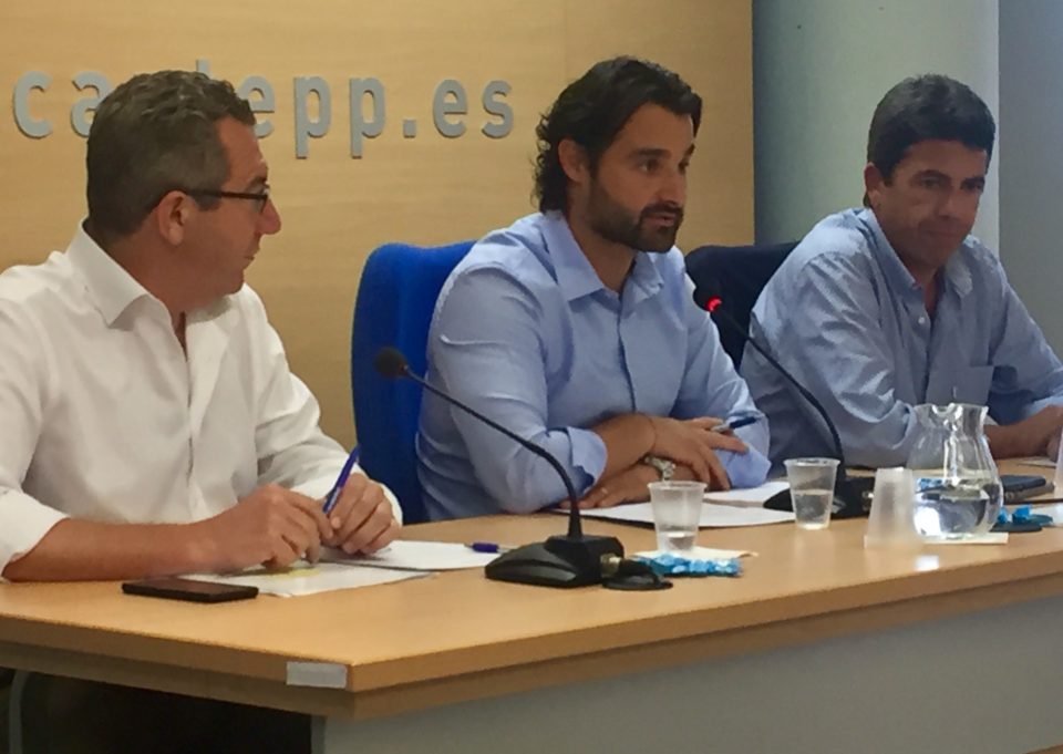 El primer edil de Pilar de la Horadada coordinará a los alcaldes del PP en Alicante 6