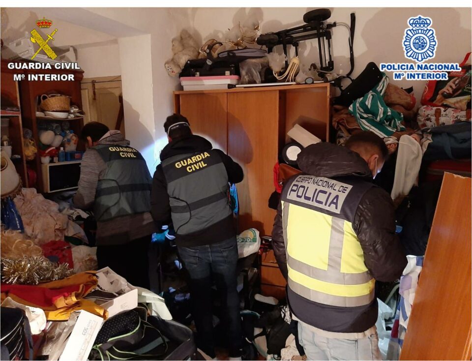 Detenidas 14 personas por robo en varias provincias que guardaban lo sustraído en la Vega Baja 6