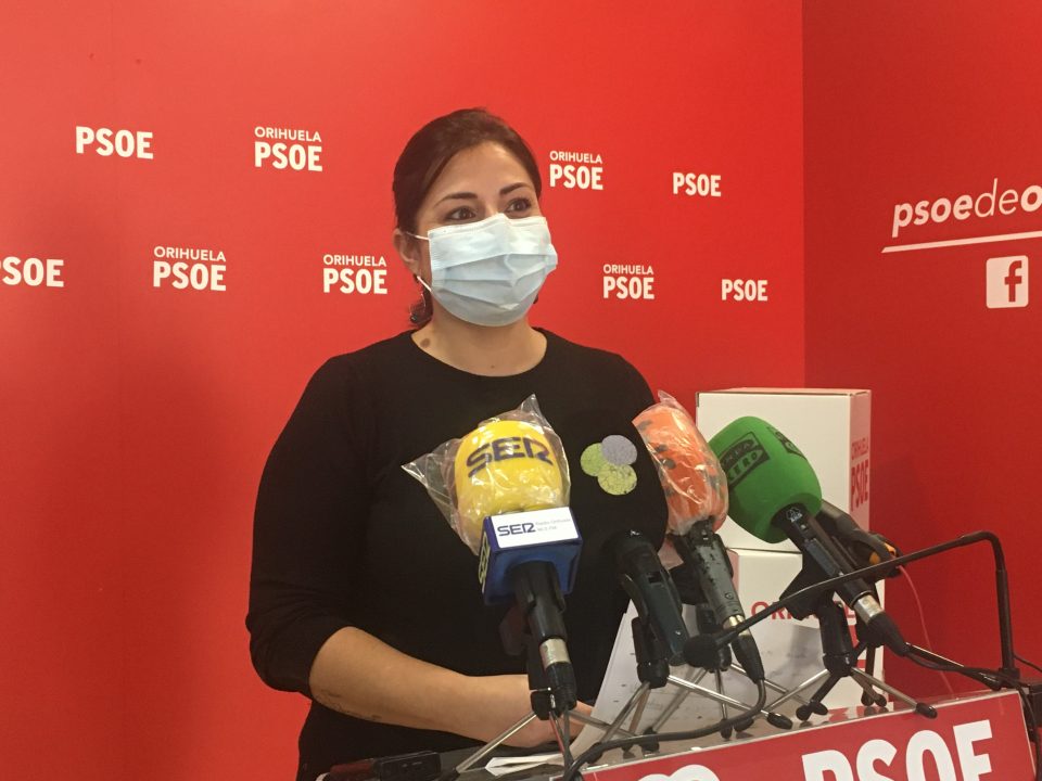 PSOE Orihuela critica que los dispensadores de gel hidroalcohólico instalados por el Ayuntamiento no funcionan 6