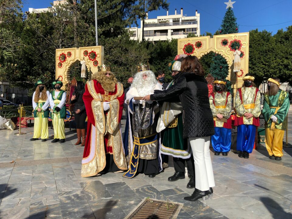 Los Reyes Magos ya están en Orihuela para repartir regalos esta noche 6
