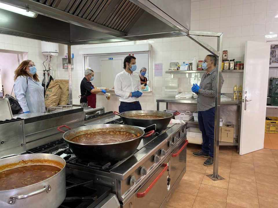 Torrevieja aprueba 780.000 € para alimentos y productos de higiene destinados a personas en situación de vulnerabilidad 6