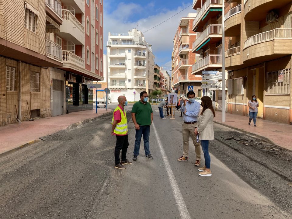 Último tramo de las obras de reasfaltado de la Avenida Purísima en Torrevieja 6